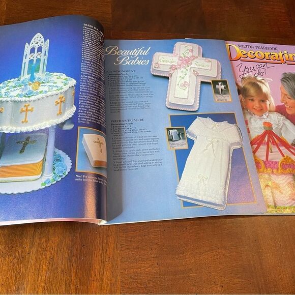 Wilton Cake Decorating Magazines 1983 and 1988 Yearbook Carousel Cake Candy - Picture 5 of 9